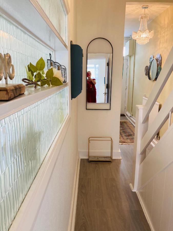 イーストボーン Beautiful Victorian Terraced Houseヴィラ エクステリア 写真